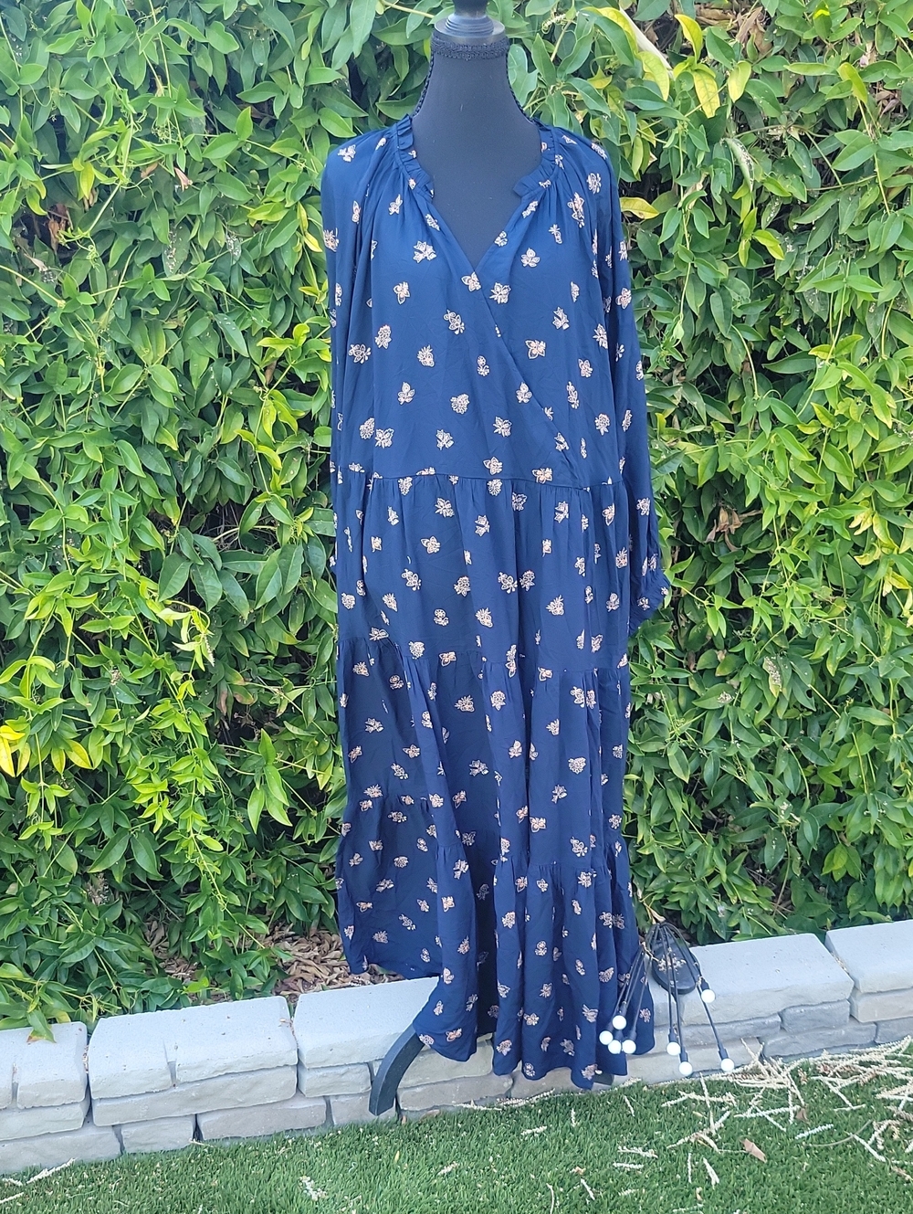 Madewell Challis Navy Flowy Tiered Maxi Dress with Cream Floral Print Pockets 2x